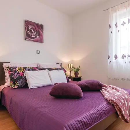 Beautiful In With Wifi Vakantiehuis Loborika